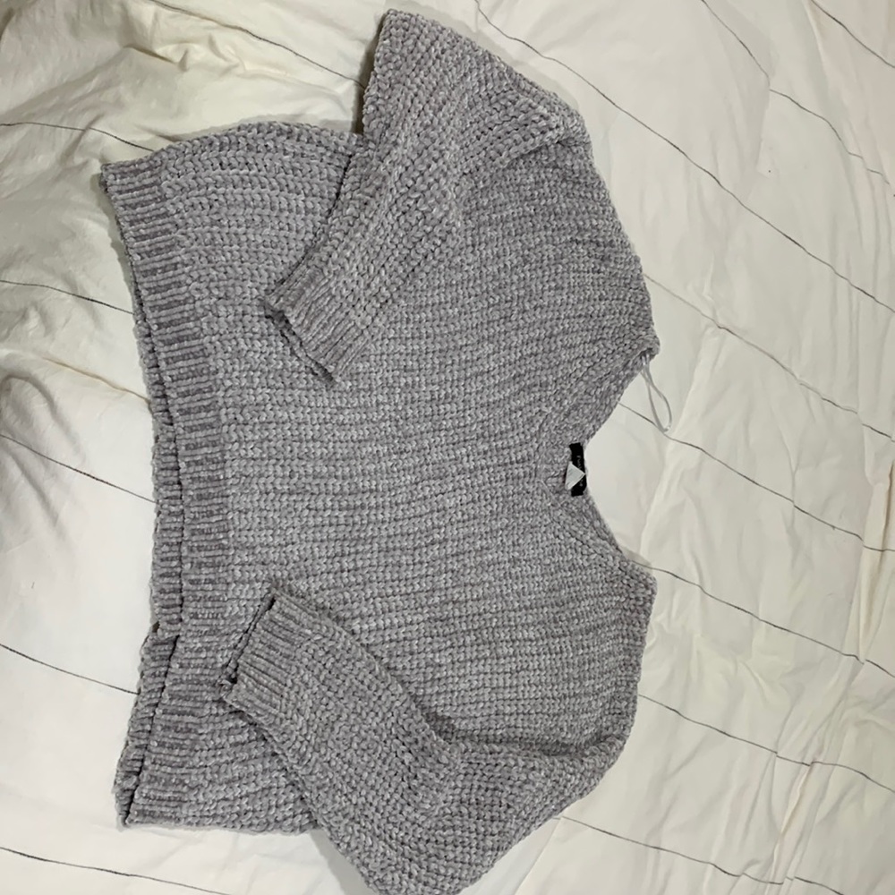 Very cozy medium sweater, loose never worn